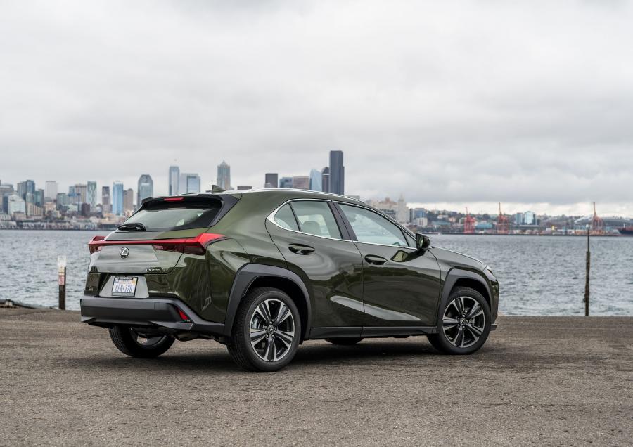  Lexus UX200 2019 года  (NA) (фото 6 из 32)